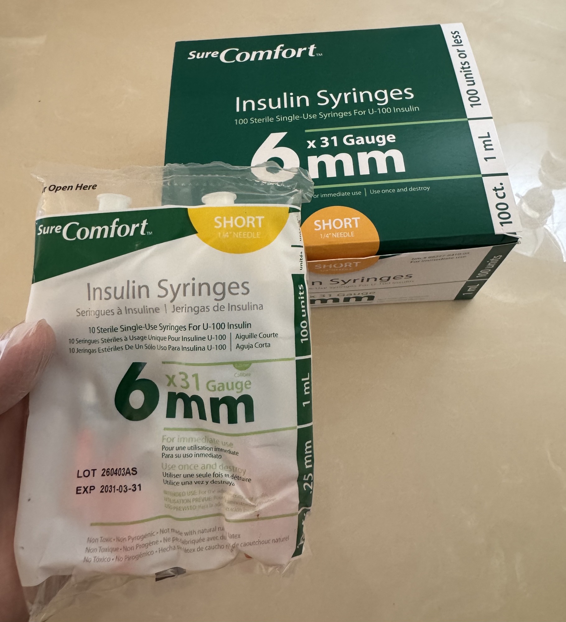 Pack of 10 short-needle syringes, 6mm needle, in retail packaging